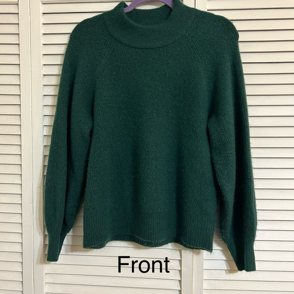 gap green turtle neck sweater